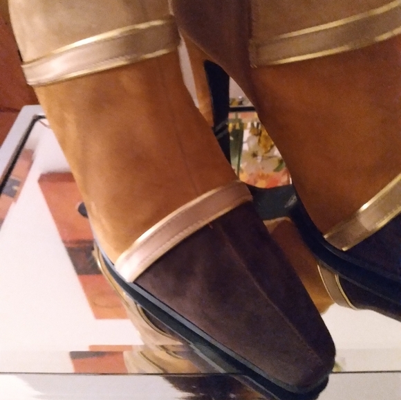 Earth Tones Colorblock Suede Boots - Picture 5 of 5